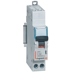 Disjoncteur DNX³ 4500 - auto/vis - U+N 230V~ 32A - 4,5kA - courbe C - 1 module